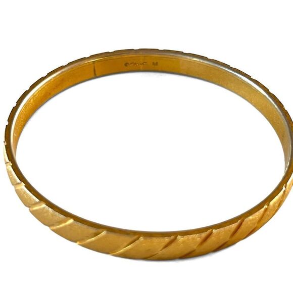 Vintage Monet Diamond Cut Gold Bangle Bracelet - Picture 3 of 4